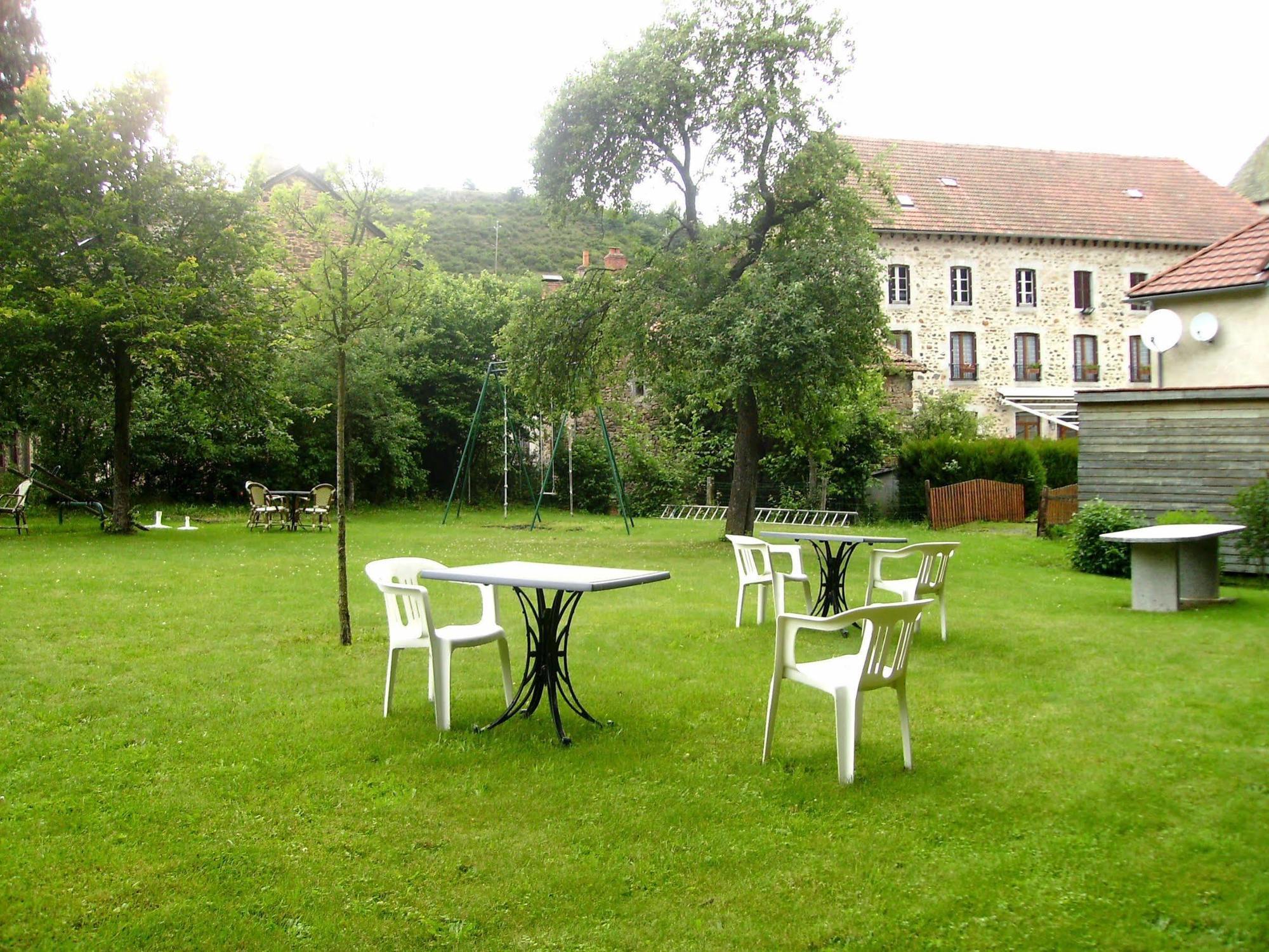 Logis Auberge De L'Allagnonette Saint-Poncy Exterior foto